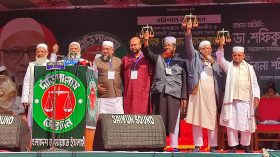 যারা দল সামলাতে পারে না, তারা দেশ সামলাবে কেমনে- ডা. শফিকুর রহমান