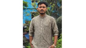 ভোলায় নাইটকোচ থামিয়ে সাংবাদিকের ওপর সন্ত্রাসী হামলা