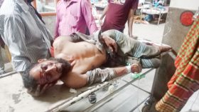 নগরীতে চাঁদাদাবিতে অটোচালককে কুপিয়ে হাত-পা ভাঙার অভিযোগ, গ্রেপ্তার ১
