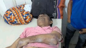 বাউফলে চাঁদা দাবি করতে গিয়ে স্থানীয়দের গণপিটুনিতে নিহত-১, আহত -৪