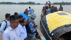 মঠবাড়িয়ায় ১৩ মন রেণু জব্দ, ৭ জেলেকে কারাদণ্ড