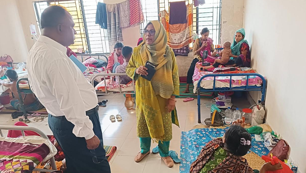 পটুয়াখালীতে হামের প্রকোপ, এক বেডে একাধিক শিশুর চিকিৎসা