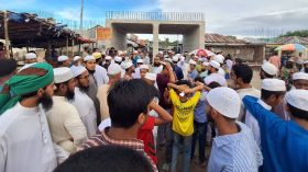 বানারীপাড়ায় মহানবীকে নিয়ে কটুক্তির প্রতিবাদে মুসুল্লিদের বিক্ষোভ সমাবেশ