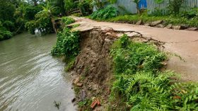 নেছারাবাদে ভাঙনের কবলে রাজাবাড়ী–জিলবাড়ী সড়ক