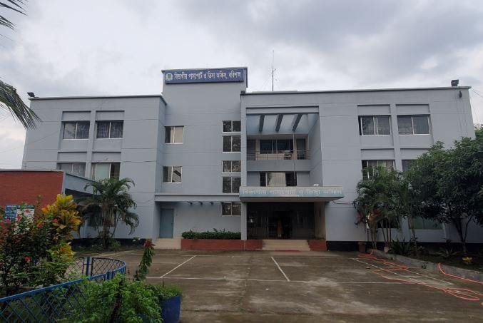  বরিশালে পাসপোর্ট নিতে আগ্রহ নেই গ্রাহকদের, বিপাকে কর্তৃপক্ষ 