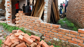 কাশিপুরে আদালতের আদেশ অমান্য করে স্থাপনা নির্মাণের অভিযোগ