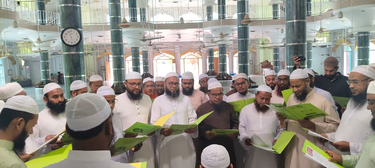 আদর্শিক বিজয়ের লক্ষ্যে ঐক্যবদ্ধভাবে কাজ করতে হবে: চরমোনাই পীর