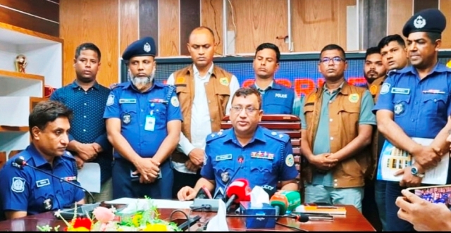 বোরহানউদ্দিনে ডাকাতির ৮ দিনেই আন্তঃজেলা ডাকাত দলের সর্দারসহ গ্রেপ্তার ৩