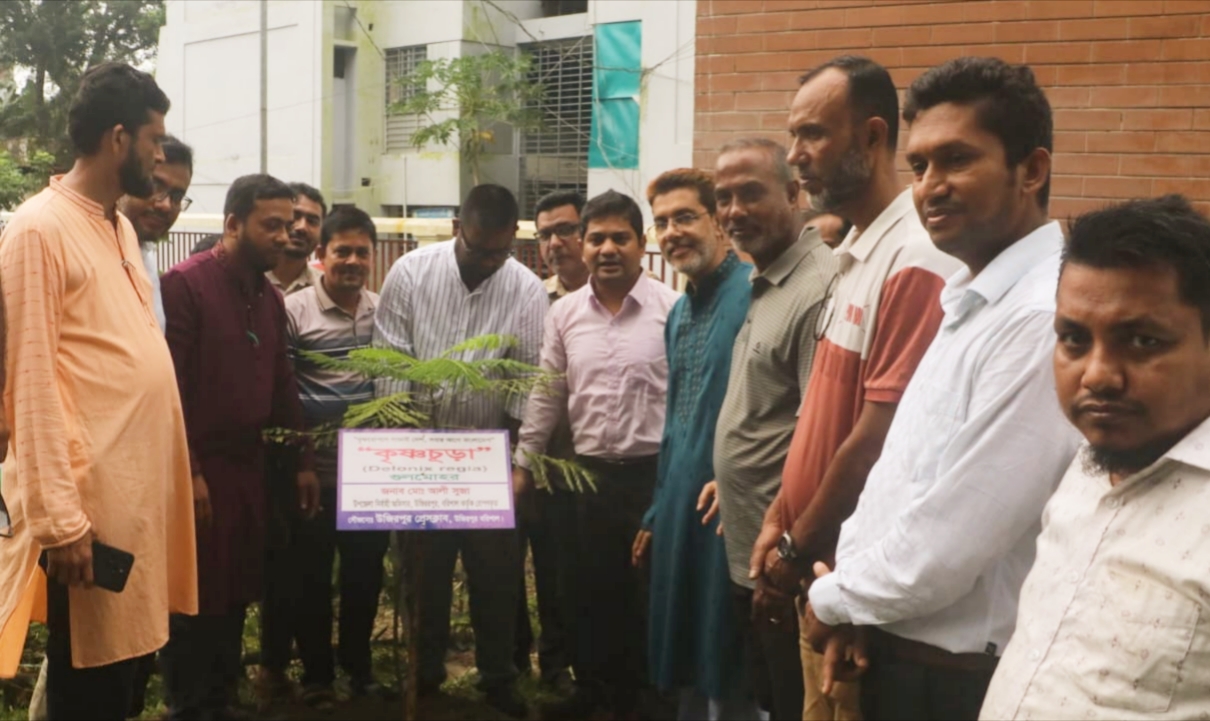 উজিরপুর প্রেসক্লাবের উদ্যোগে বৃক্ষরোপন কর্মসূচী