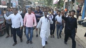 গৌরনদীতে নিষিদ্ধ আওয়ামী লীগের বিরুদ্ধে ছাত্রদলের বিক্ষোভ মিছিল