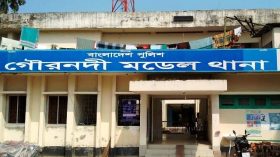 গৌরনদীতে শিক্ষককে বেঁধে বাসায় ডাকাতি
