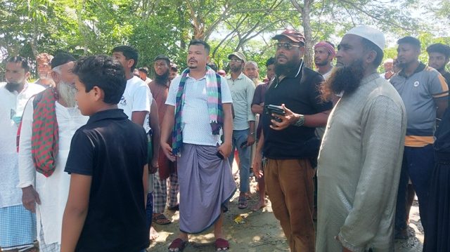 মহিপুরে বাদীর বিরুদ্ধে আসামিপক্ষের বাড়িঘর লুটপাটের অভিযোগ