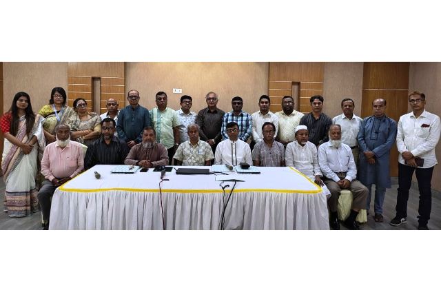 বিশ্বাসযোগ্যতা বাড়াতে সংবাদমাধ্যমে স্ব-নিয়ন্ত্রণ কাঠামো জোরদারের তাগিদ